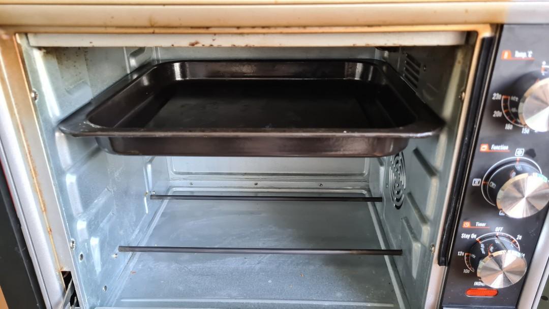 Mayer 30L electric oven... Singapore model/plug, TV & Home Appliances