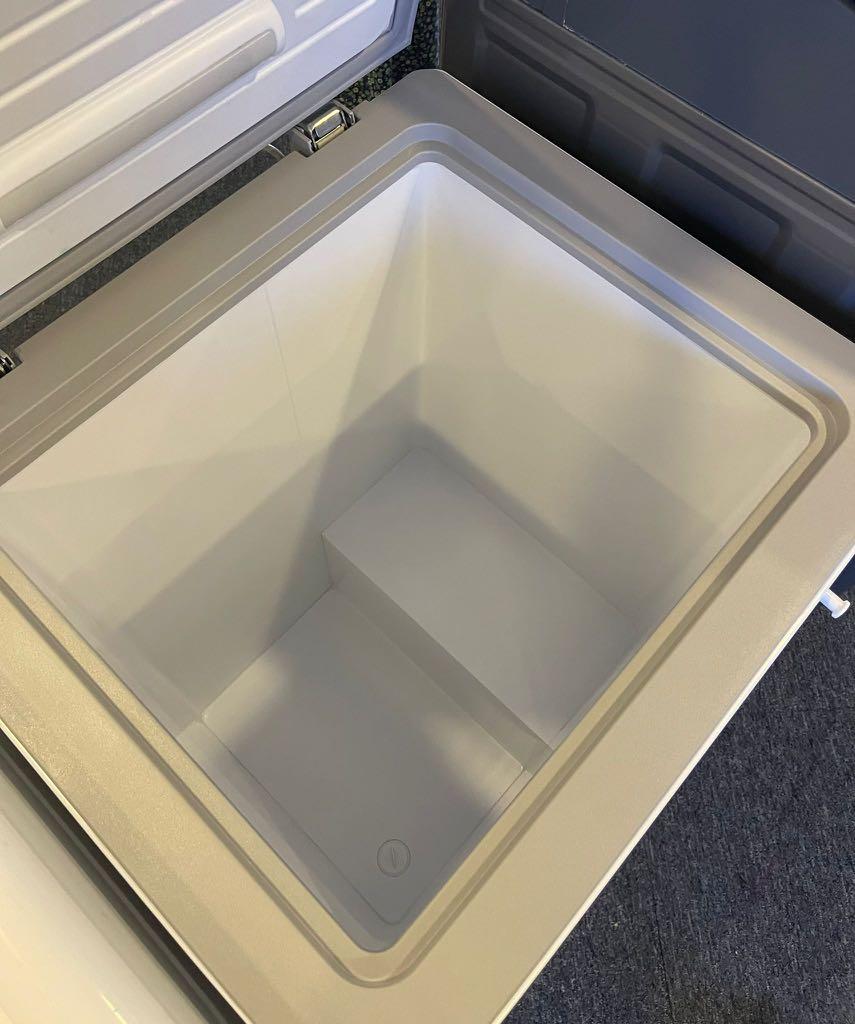 MIDEA MDRC152FZG01SG CHEST FREEZER (GROSS 99L), TV & Home Appliances