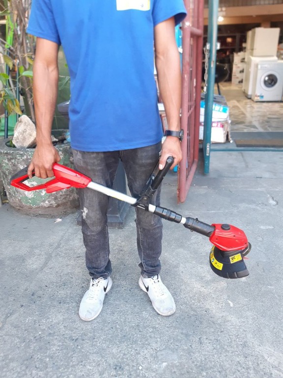 Ozito on sale grass shears