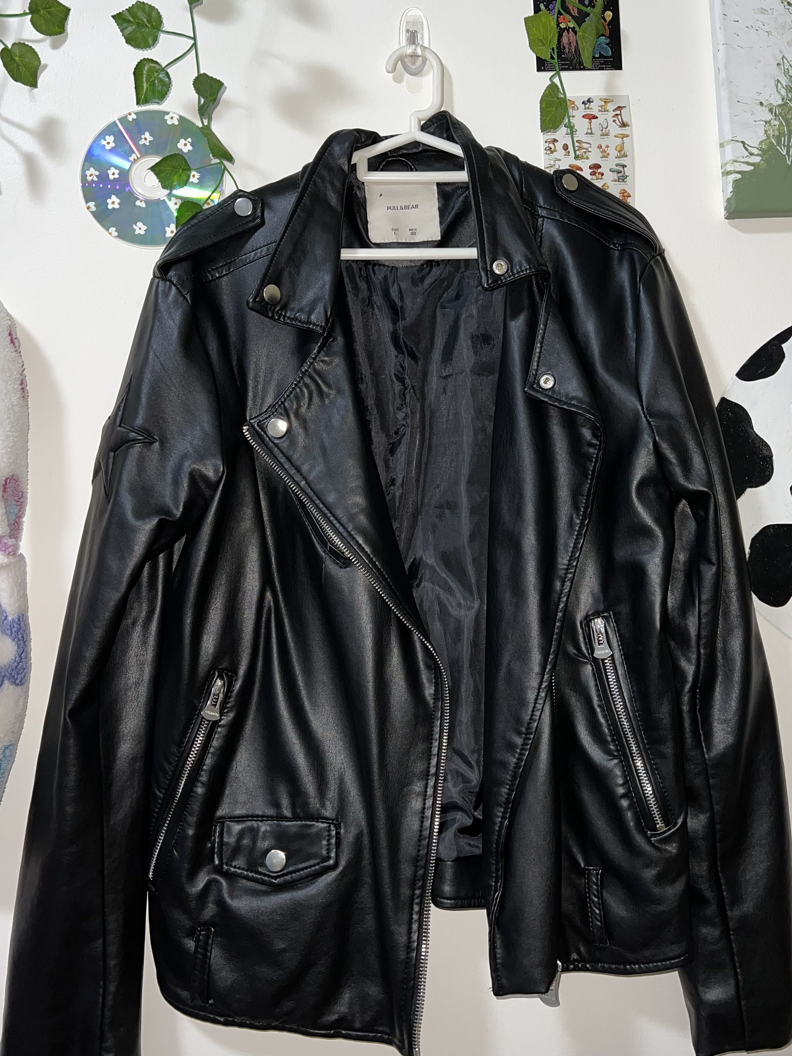 pull and bear cropped leather jacket 