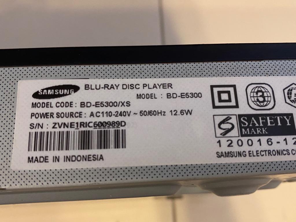 Samsung BluRay Disc Player (BDE5300), TV & Home Appliances, TV