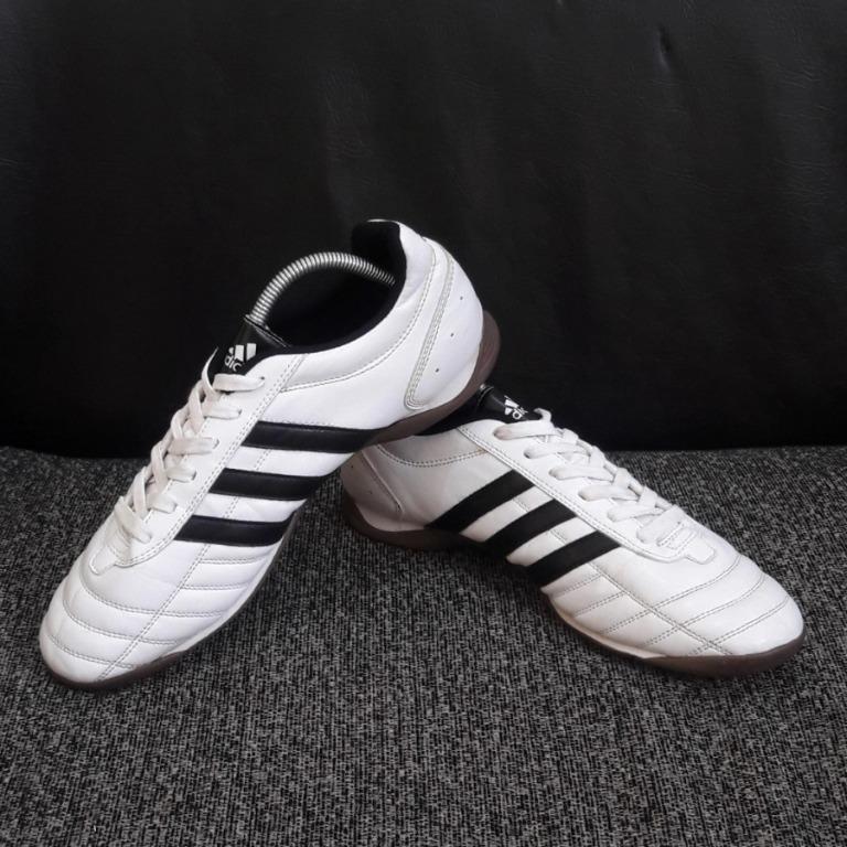 Adidas hotsell questra blanco