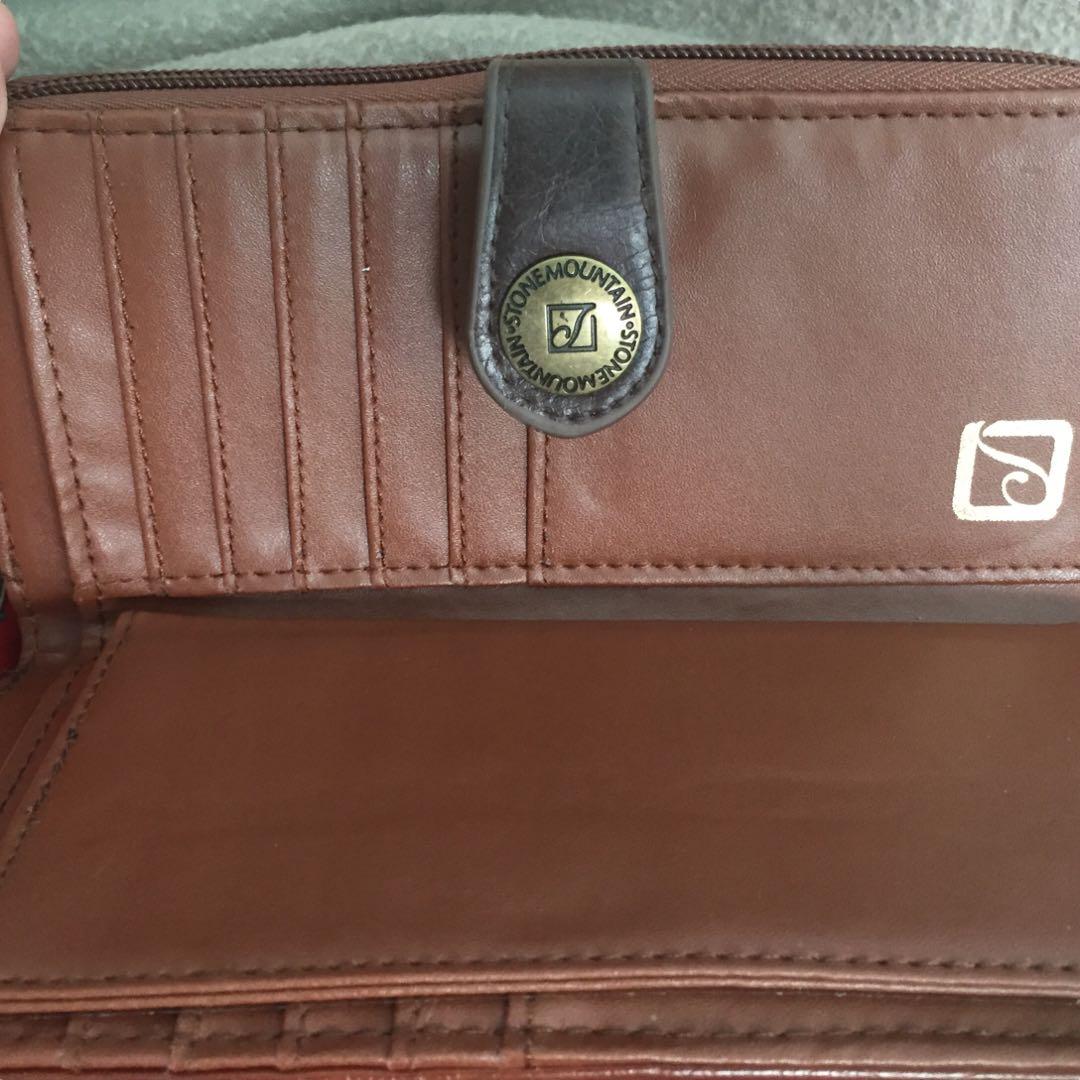 Original Stone Mountain Leather Wallet from U.S., Women's Fashion, Bags &  Wallets, Wallets & Card holders on Carousell