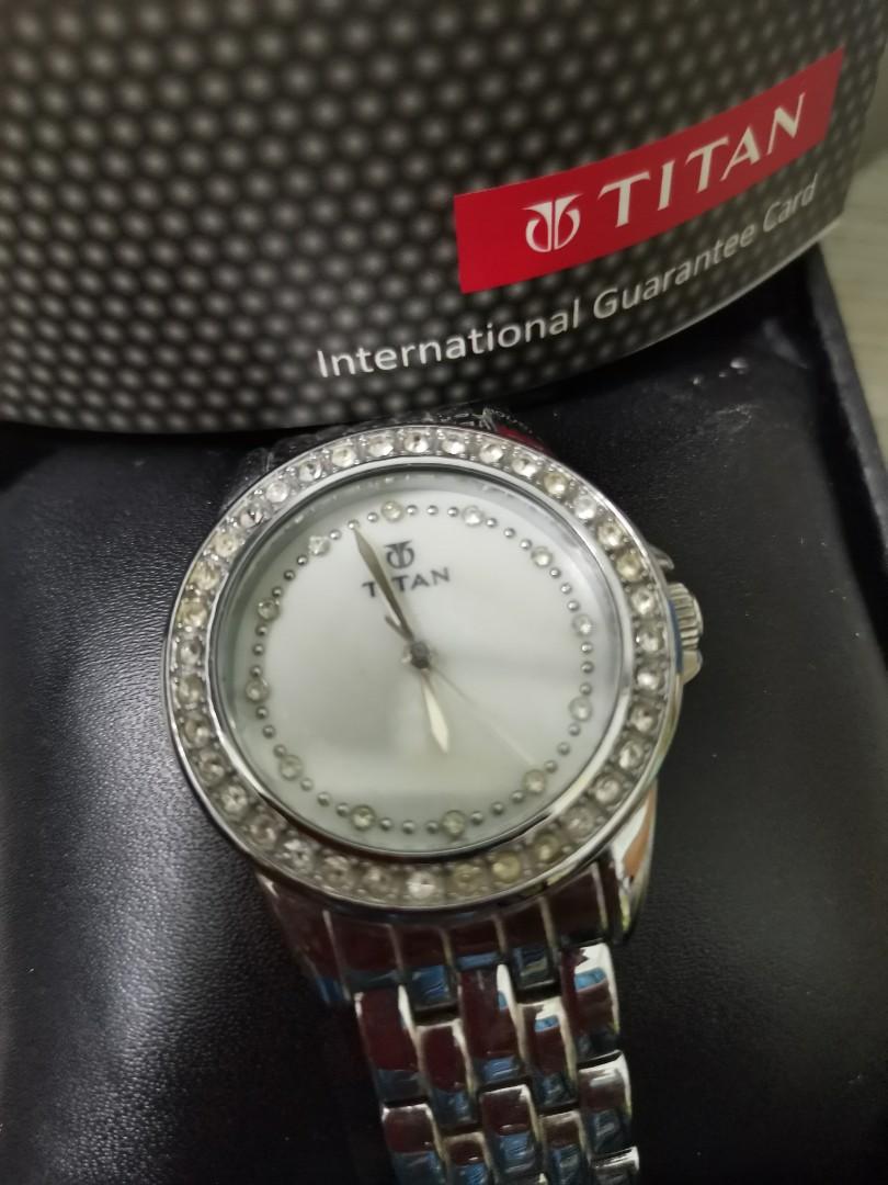 Titan NH1044YM02 Edge Watch - For Men authorized dealer