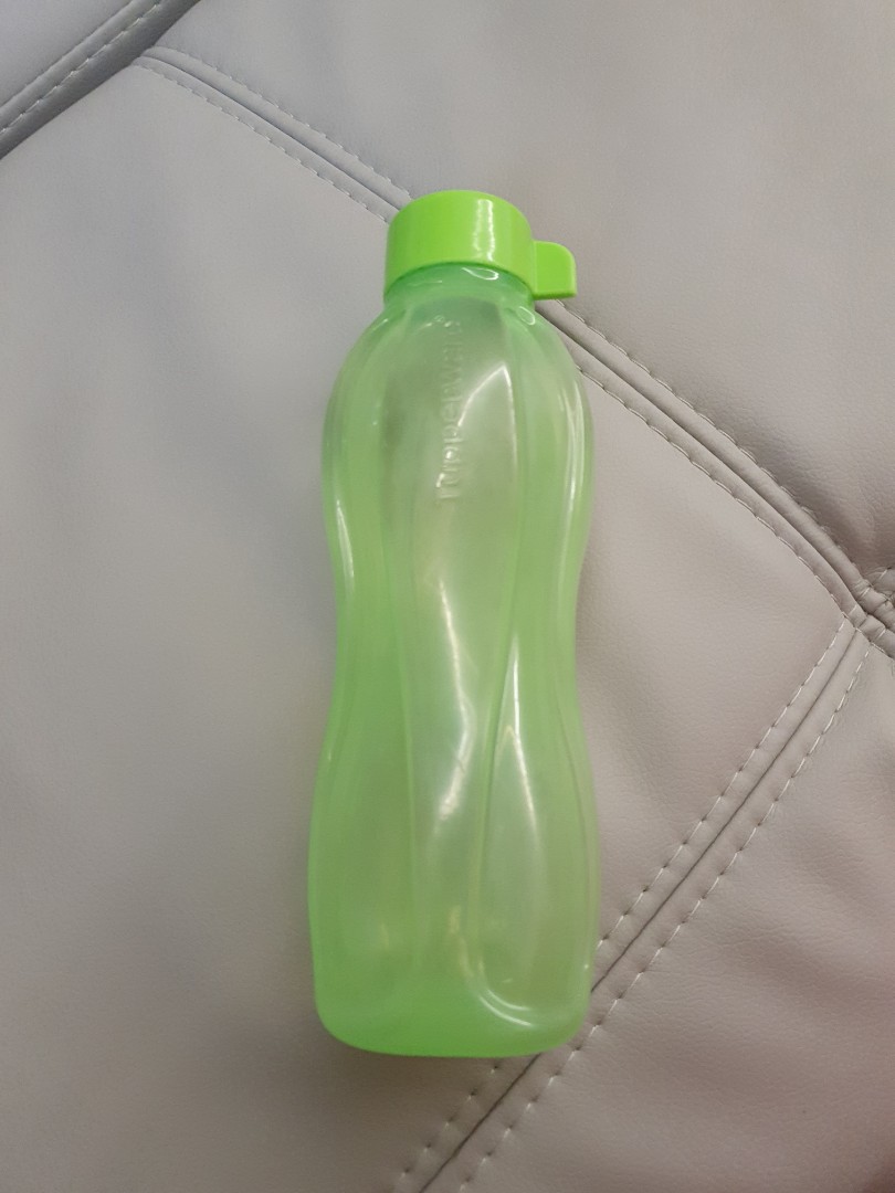 Tupperware Water Bottle, Furniture & Home Living, Kitchenware