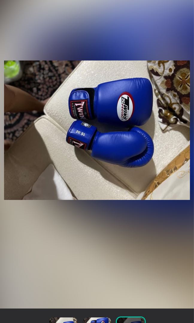 Twins Boxing Gloves 16oz, Sports Equipment, Other Sports Equipment and