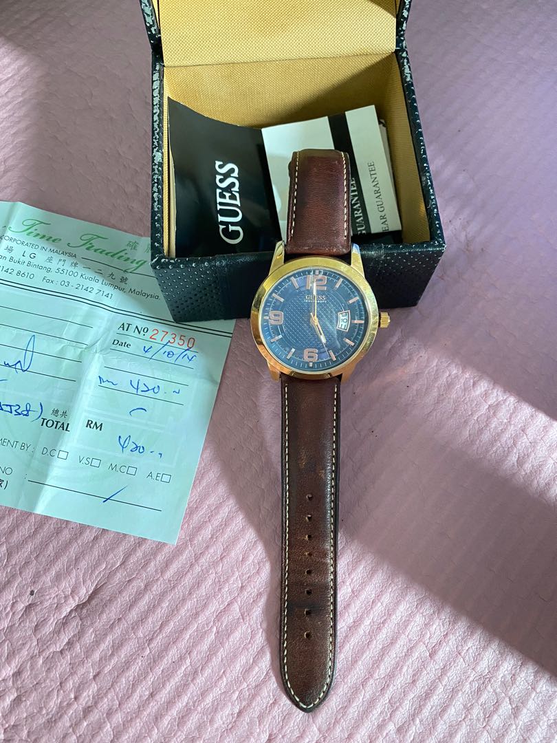 Well Used Authentic Guess Men leather watch with new battery