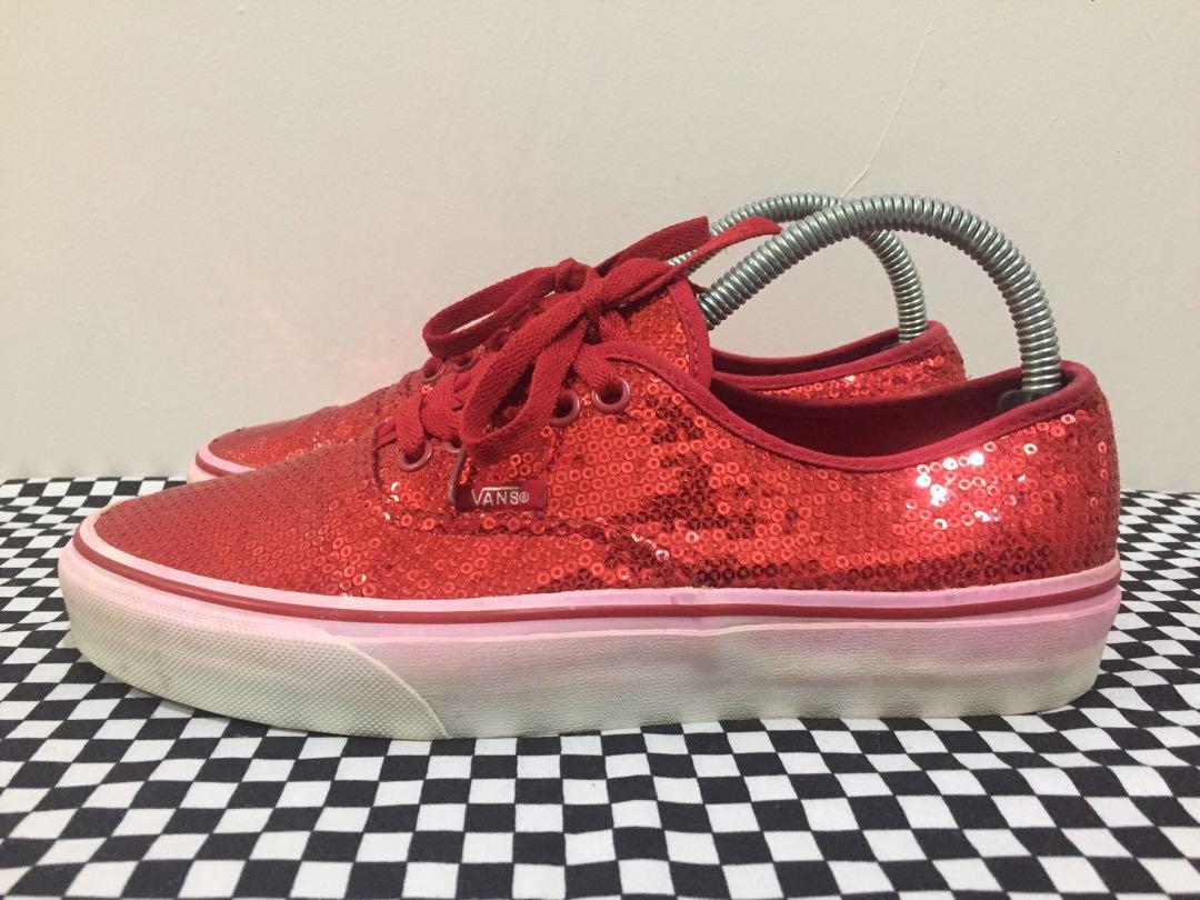 VANS RED AUTHENTIC (Category: Sneakers) located in Cauayan City . Submitted by unojshop (Listing ID 1147273824, Image 3). Description: VANS RED AUTHENTIC SIZE 7.5 US SOLE EXCELLENT WITH SOLE SEP AND BLEED 850 PLUS SF.