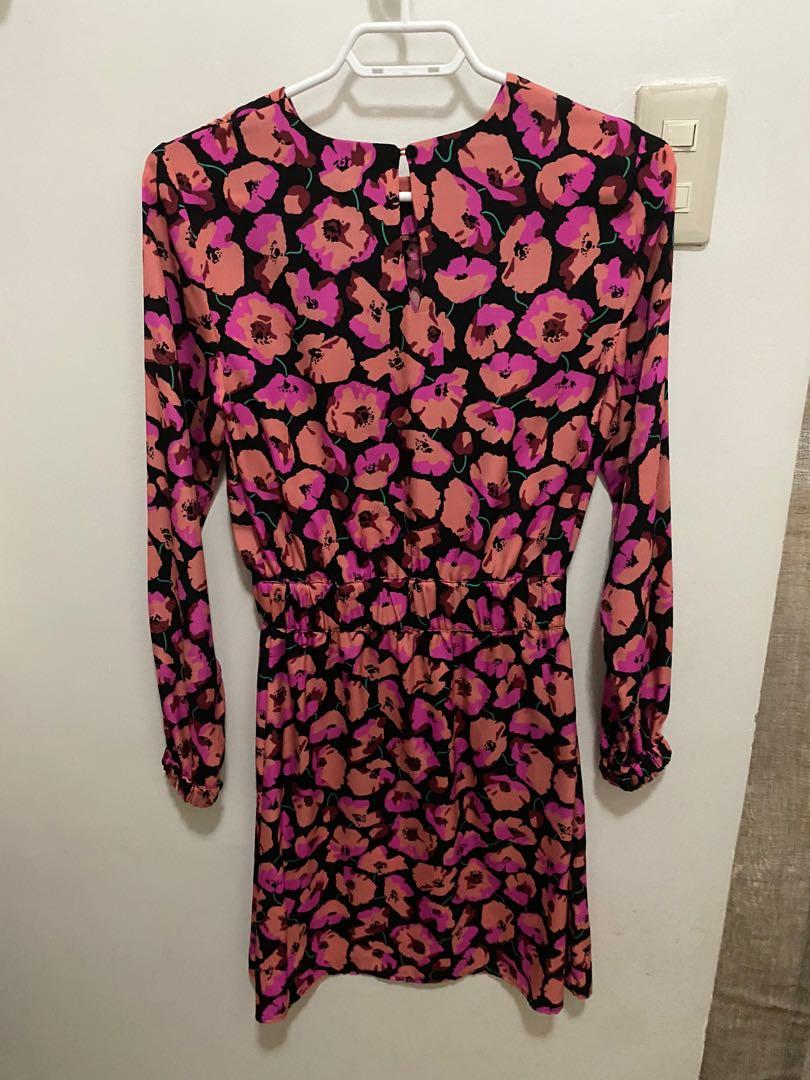 Warehouse floral pink dress (Category: Dresses) located in Paranaque City. Submitted by declutteringp (Listing ID 1147178284, Image 2). Description: .