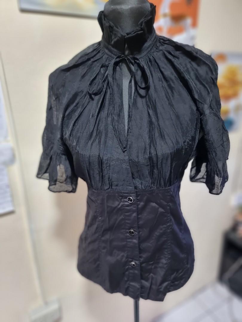 Women's Top (black) (Category: Blouses) located in Pasig City. Submitted by vienv (Listing ID 1147277997, Image 1). Description: Women's top black color for sale nice fitting no faws use steamer and not iron.