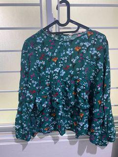 Zara flower blouse size L