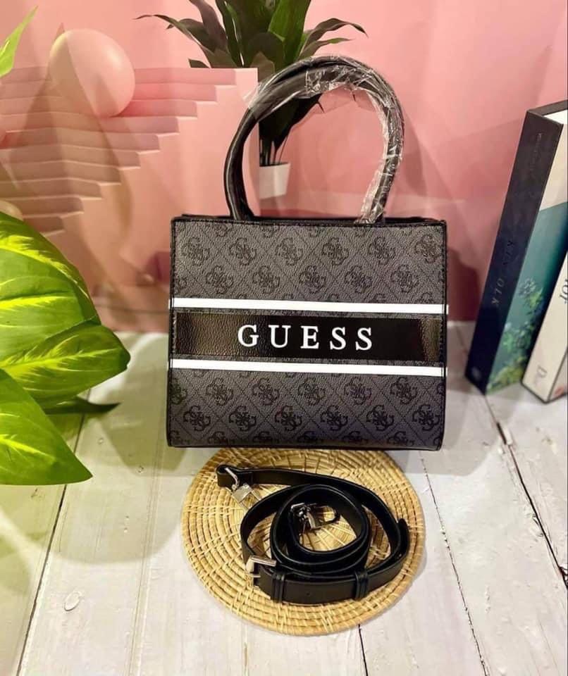 Guess on the go bag Clearance