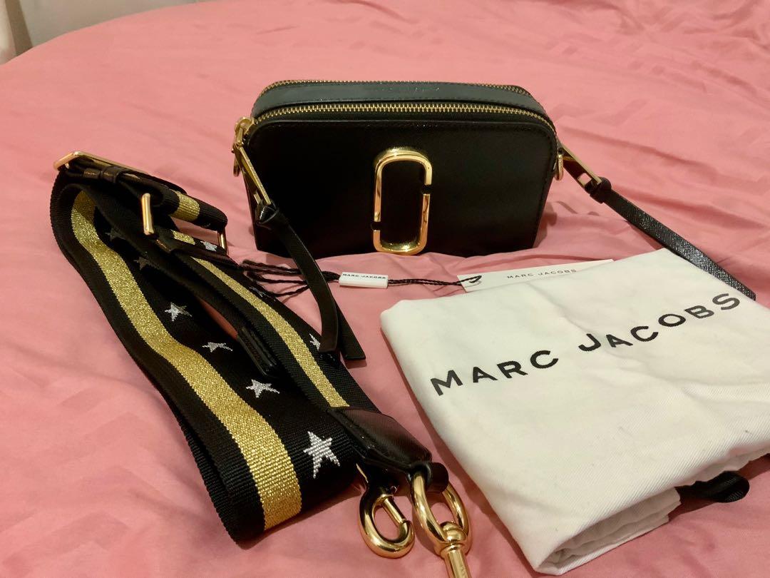 Marc Jacobs Snapshot Bag (Black/Red Colorway), Luxury, Bags & Wallets on  Carousell