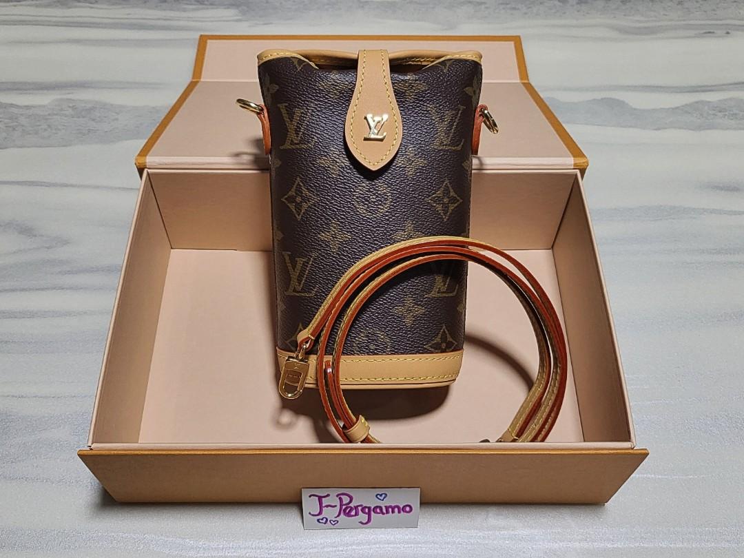 Louis Vuitton fold me pouch, 名牌, 手袋及銀包- Carousell