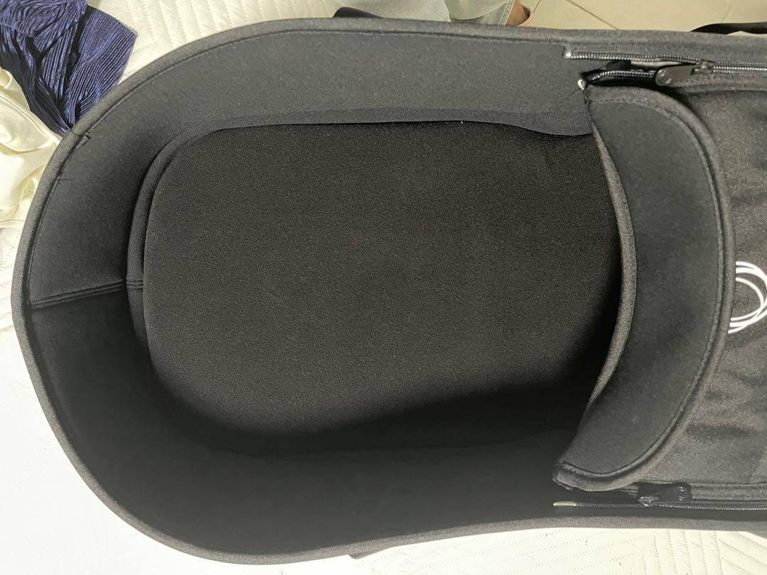 CLEARANCE SALE Bugaboo Bee 5 bassinet BLACK