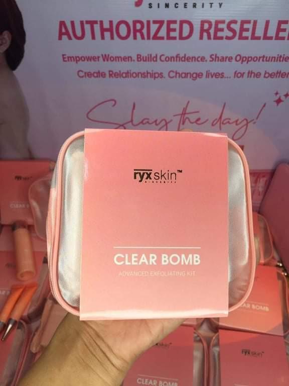 Clear Bomb Advanced Exfoliating Kit (Category: Face Care) located in Mandaluyong City. Submitted by pattotie_bookshop (Listing ID 1147410181, Image 2). Description: 💗CLEAR BOMB Advanced Exfoliating Kit💗 ✅ Advanced Exfoliating Toner ✅ Advanced Exfoliating Cream 🌙 ✅ Advanced Moisturizing Cream 🌤 ✅ FDA Notified.