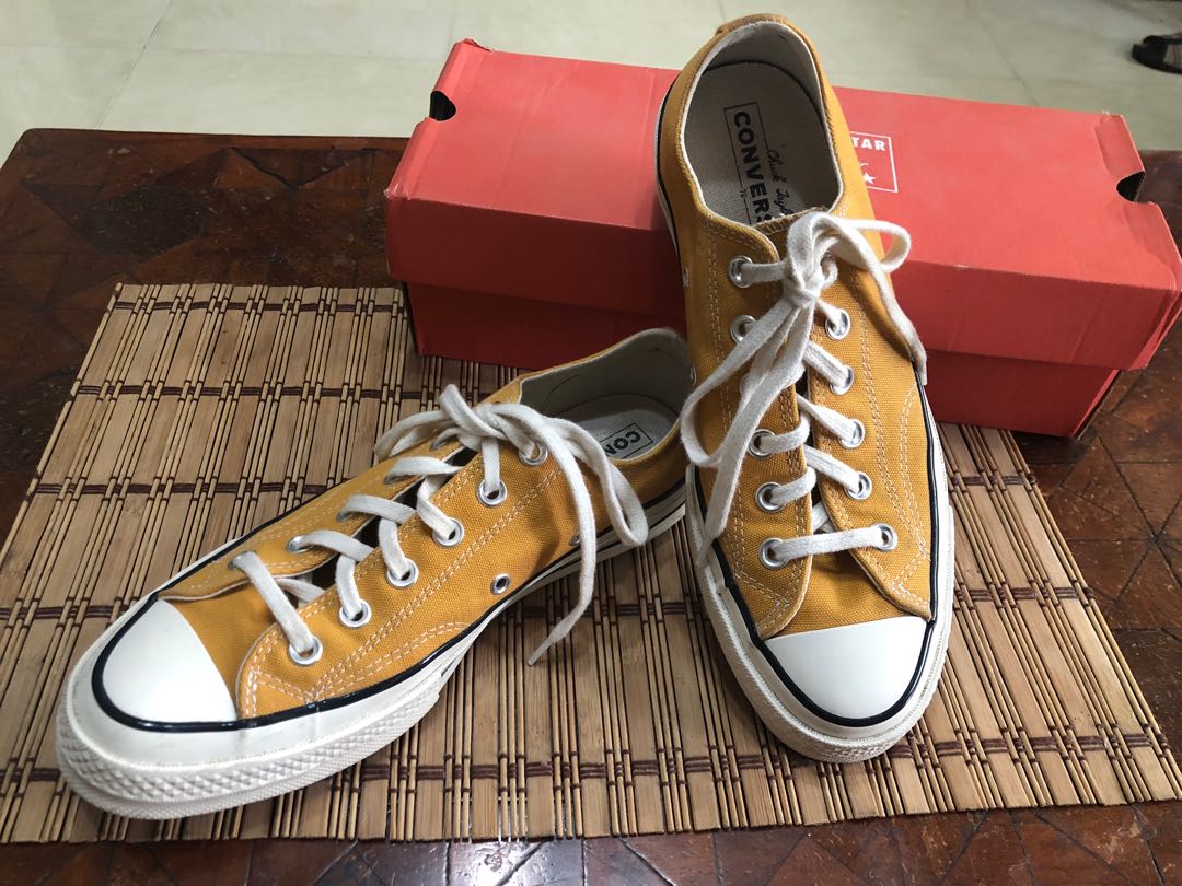 CONVERSE Chuck 70s in Sunflower