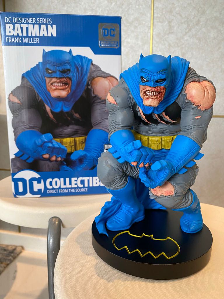 DC Frank Miller Batman Dark Knight Returns statue, Hobbies & Toys,  Memorabilia & Collectibles, Fan Merchandise on Carousell
