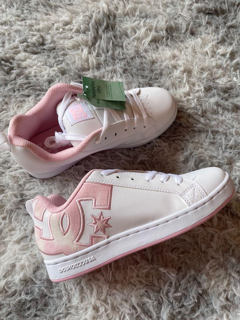 Womens dc court outlet graffik skate shoe