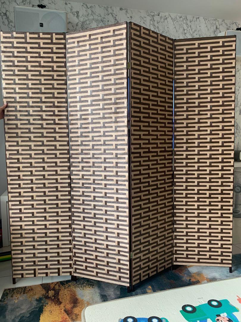 Devider / partition (Category: Wall Decor) located in Senawang. Submitted by tyamaradzi (Listing ID 1147318329, Image 1). Description: Partition or devider… baru guna 2 bulan untuk penggunaan PPV… masih cantik… minimally used only… .