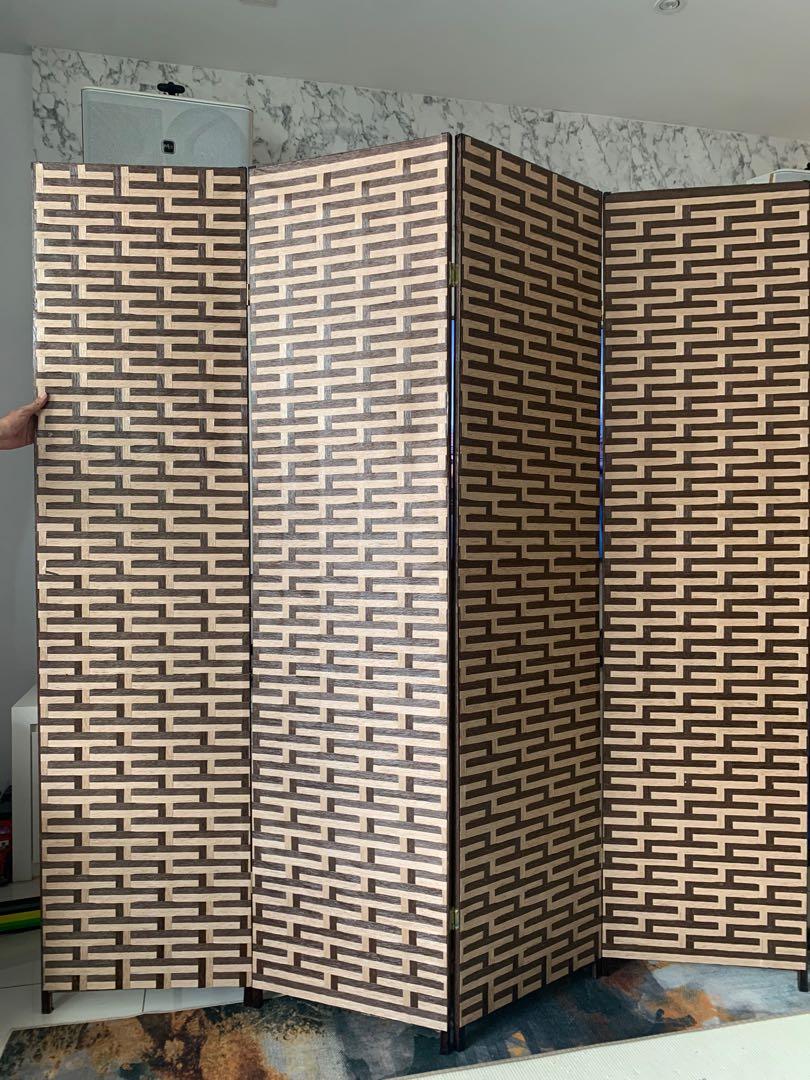 Devider / partition (Category: Wall Decor) located in Senawang. Submitted by tyamaradzi (Listing ID 1147318329, Image 2). Description: Partition or devider… baru guna 2 bulan untuk penggunaan PPV… masih cantik… minimally used only… .