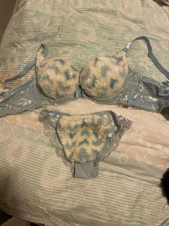 Fluffy blue hear print cosplay bra