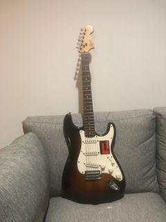 Gitar Listrik: Squire by Fender bonus amplifier