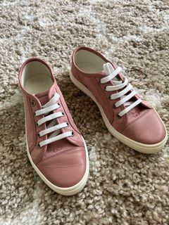 (Category: ) located in . Submitted by glamandclassy (Listing ID 1147392338, Image 1). Description: .