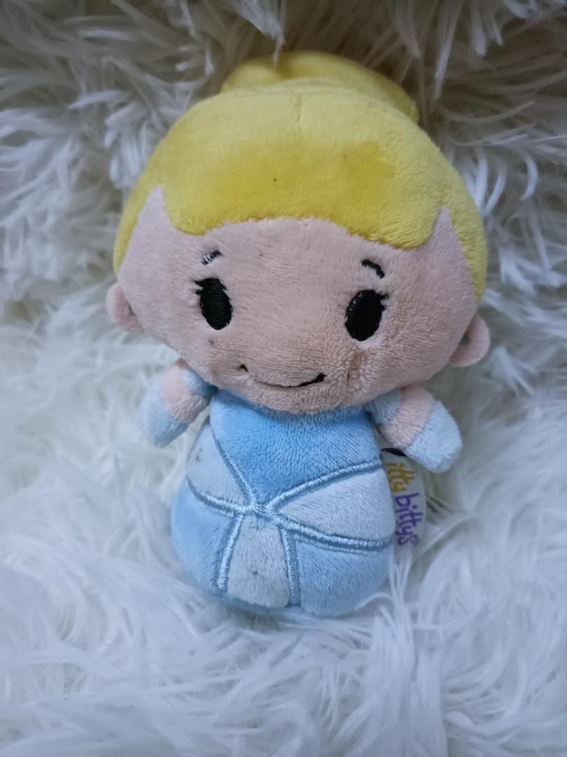 Itty bitty hallmark elsa anna cinderella, Toys & Games, Action Figures