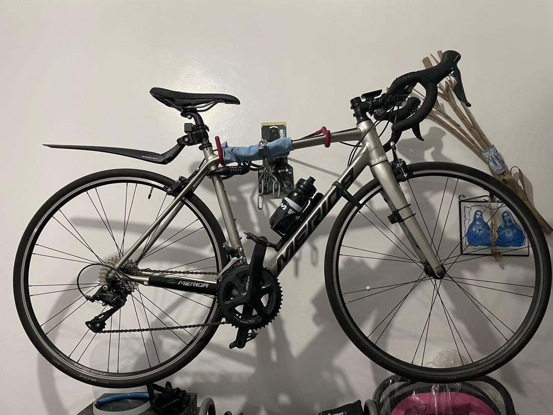 Merida Scultura - Small (Category: Bicycles) located in Mandaluyong City. Submitted by habieeeru (Listing ID 1147410952, Image 2). Description: Merida Scultura 200 Rim brakes Size: Small (50cm) Color: Titanium Gray Frame: Scultura Lite - BSA Fork: Scultura CF (Carbon) Shifter Front: Shimano Sora Shifter Rear: Shimano Sora RD: Shimano Sora FD: Shimano Sora Brake Front: Road Dual Pivot Brake Rear: Road Dual Pivot Brake Lever: Shimano Sora Crankset: