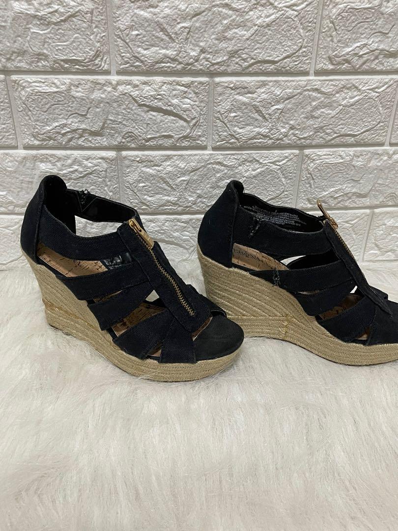 Merona Wedge Sandals Women s Fashion Footwear Wedges on Carousell