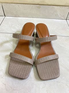 (Kategori: ) berada di . Dikirim oleh nanaprelovedstuff (ID iklan 1147477611, Gambar 1). Deskripsi: .