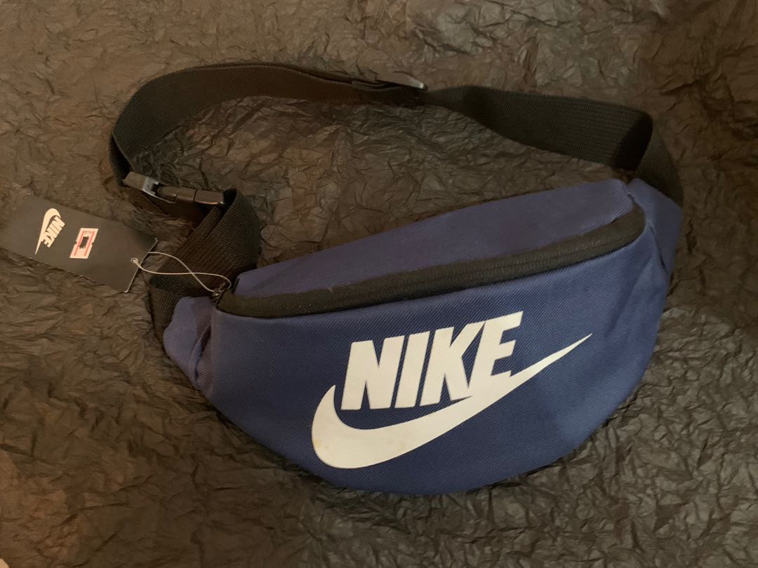 Nike Belt Bag Waist Bag in Navy, Men's Fashion, Bags, Belt bags ...