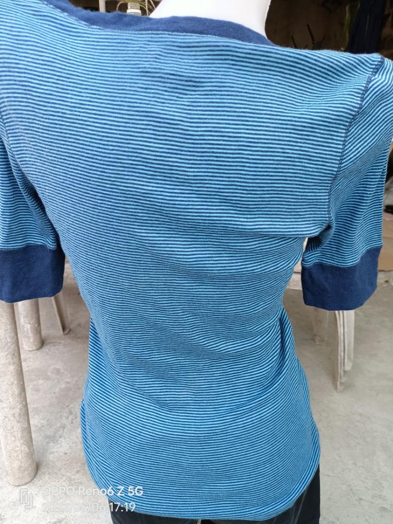 Old navy striped print scoop neckline (Category: Shirts) located in San Pedro. Submitted by shachaaa (Listing ID 1147406882, Image 2). Description: 3/4 sleeves medium in tag still in good condition.