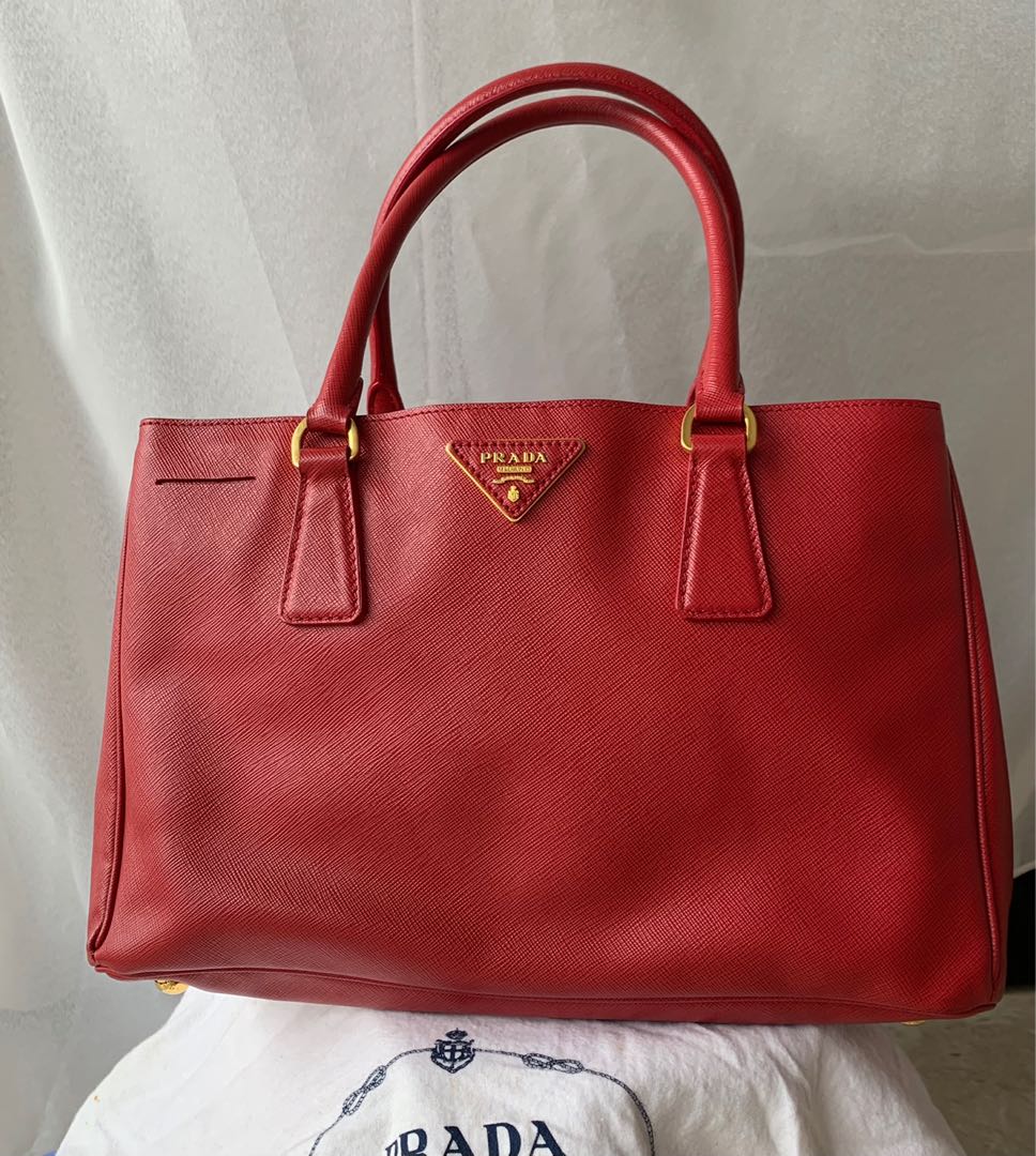 Prada Tote Bag Saffiano Luxe Red