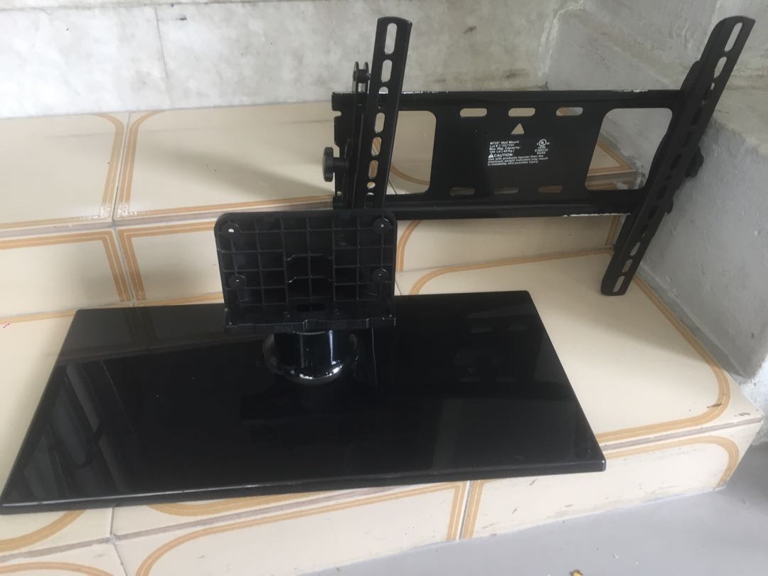 Samsung TV stand/ TV bracket, Furniture & Home Living, Furniture, TV ...