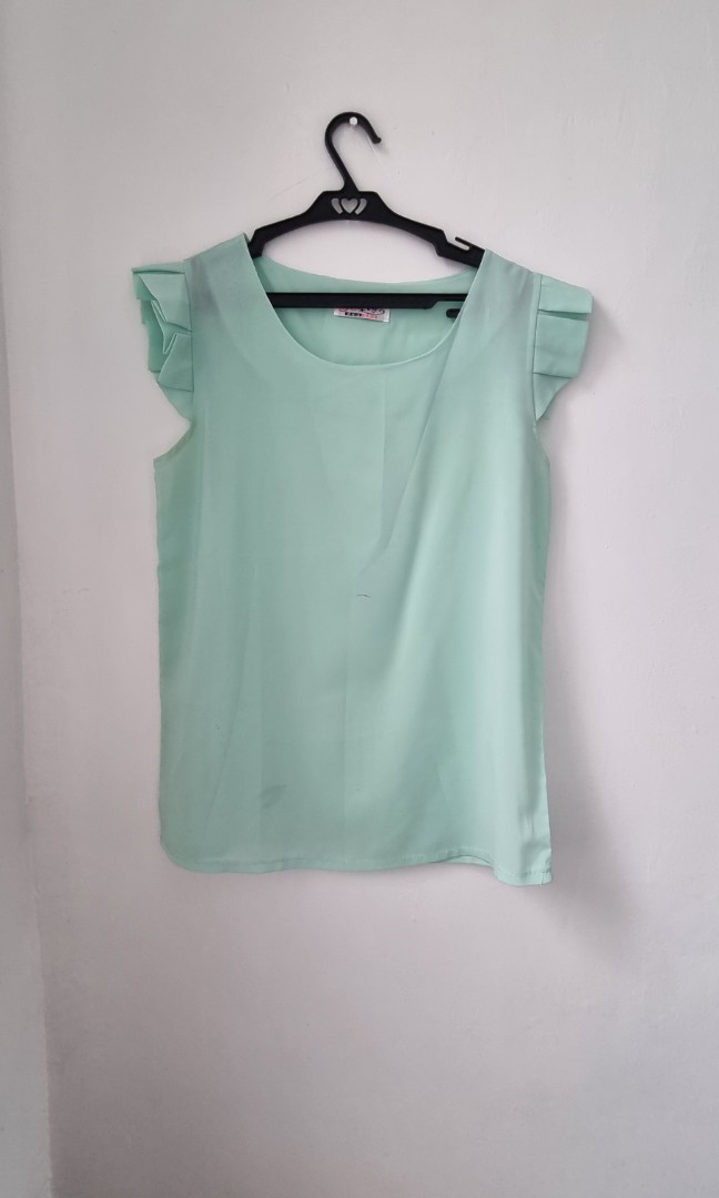 Seafoam green blouse, Women's Fashion, Tops, Blouses on Carousell
