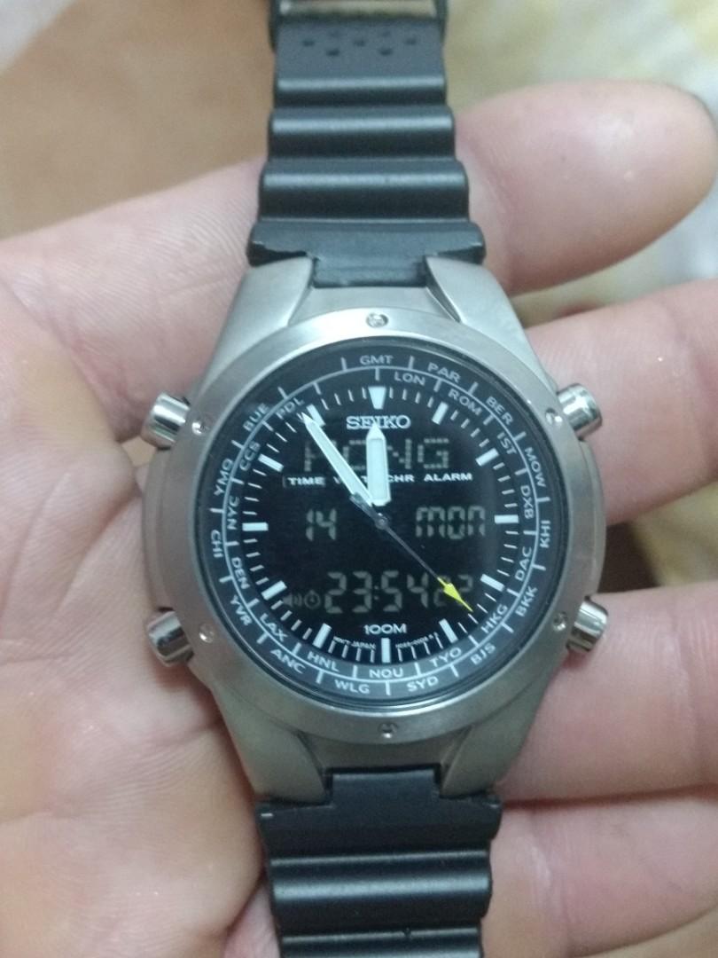Seiko world time titanium chronograph h023-00d0, Men's Fashion, Watches &  Accessories, Watches on Carousell