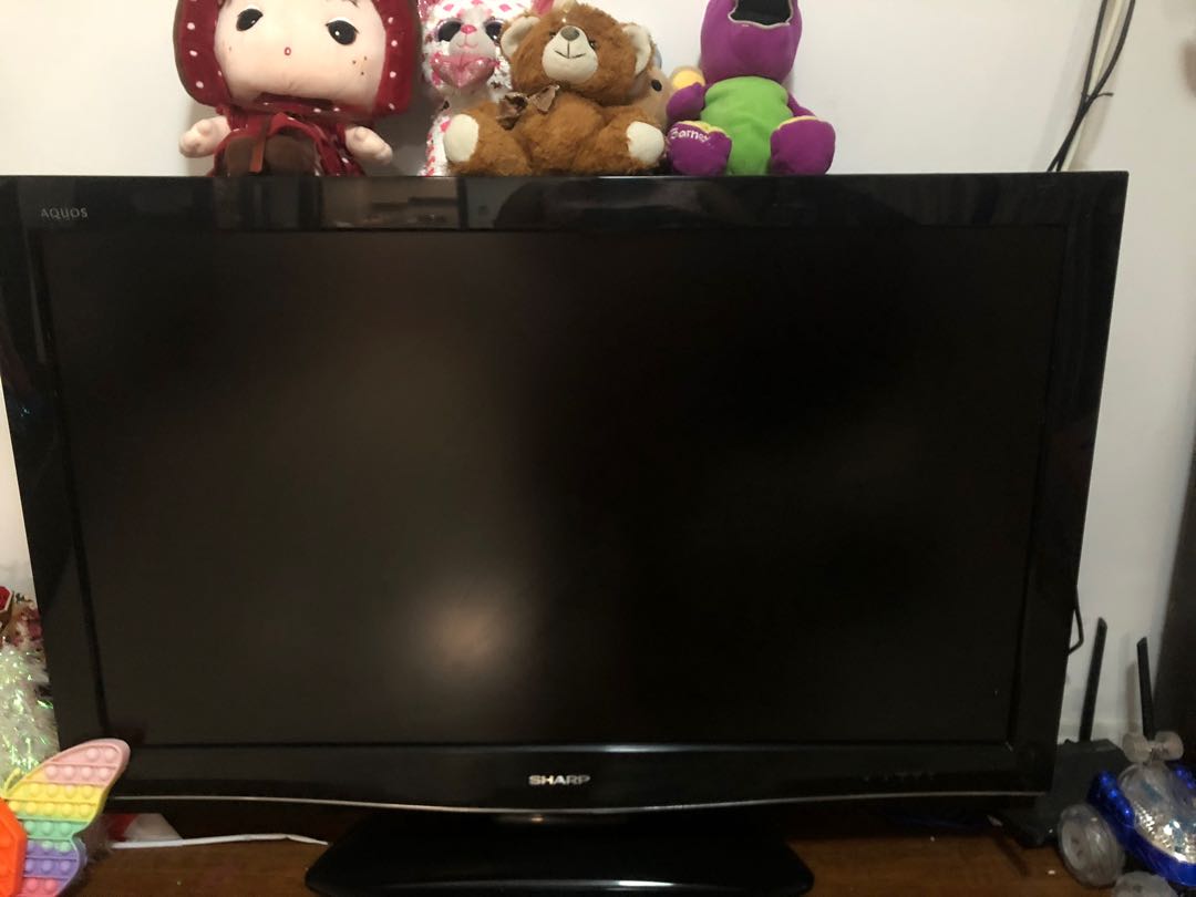 Sharp 42 inches TV LCD, TV & Home Appliances, TV & Entertainment, TV on