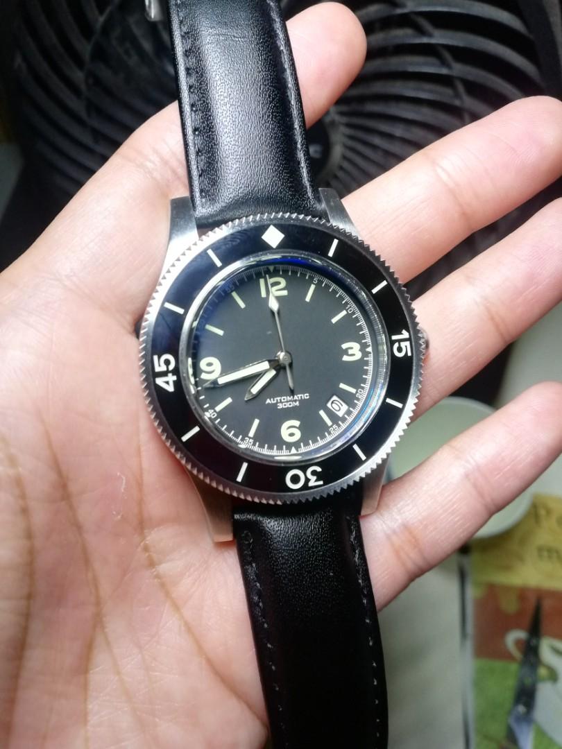 No logo watch shop