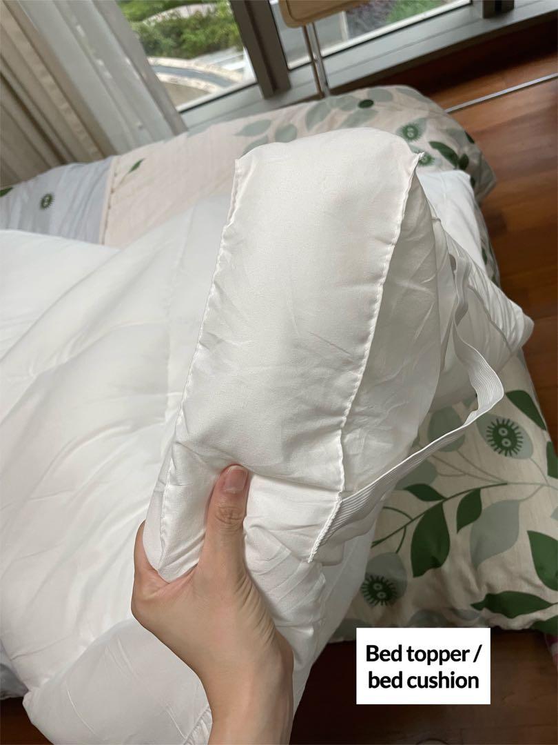 Thick Bed Topper / blanket, Furniture & Home Living, Bedding & Towels