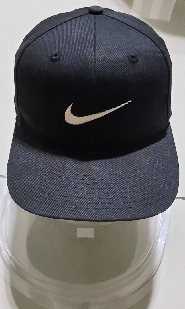 Topi nike vintage Men s Fashion Watches Accessories Cap