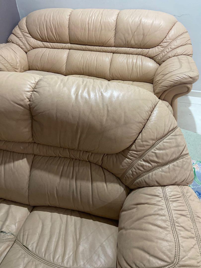 Used furniture for free pick up melaka, Furniture & Home Living, Furniture, Tables & Sets on