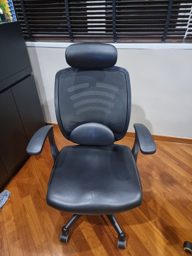 Vhive chair