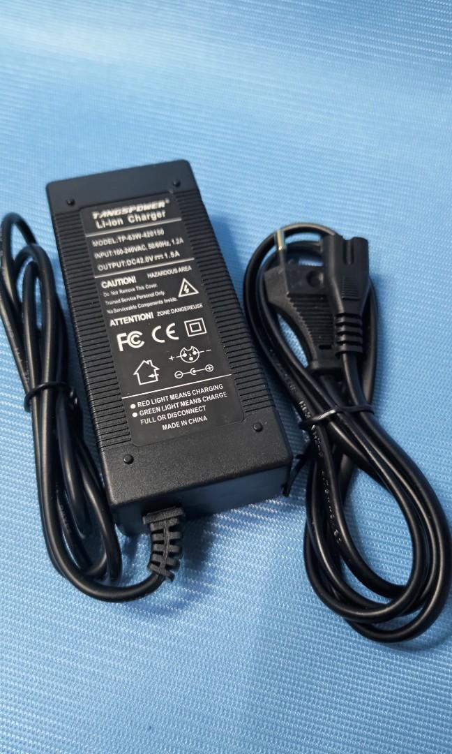 44盤點清貨 全新貨品 電動滑板車專用充電火牛 100v 240v 輸出42v 1 5a 實物圖片 其他 其他 Carousell