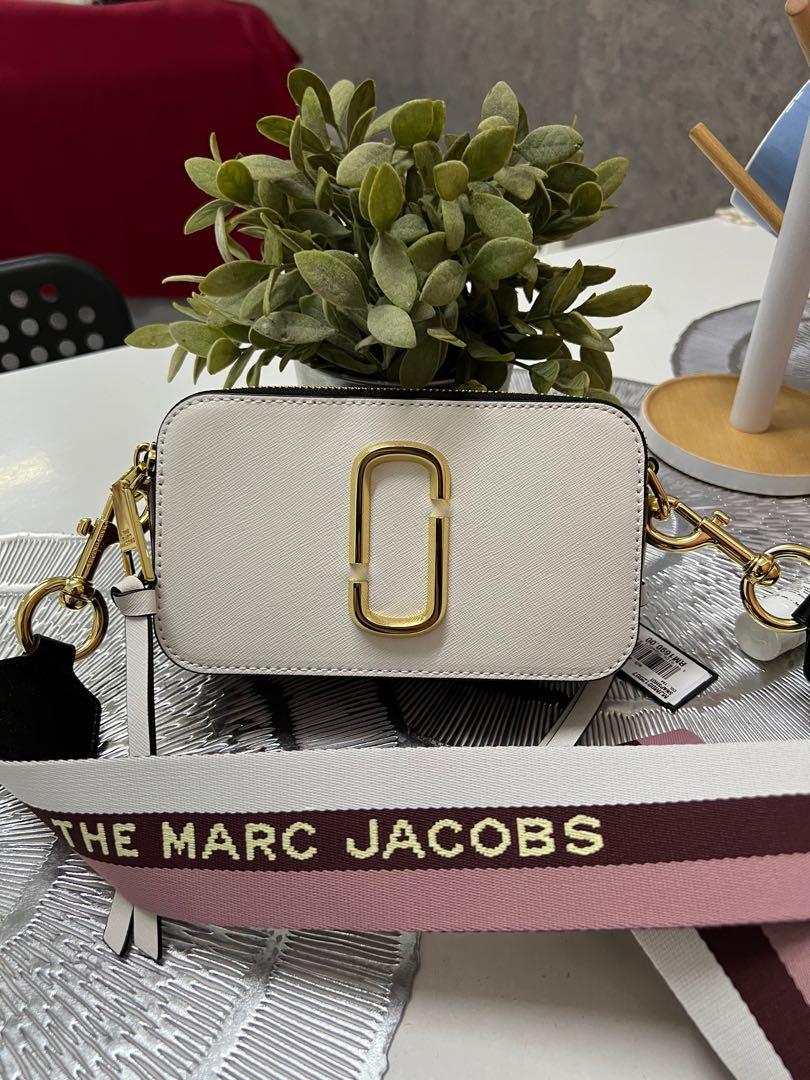 Authentic Marc Jacobs Snapshot, Luxury, Bags & Wallets on Carousell