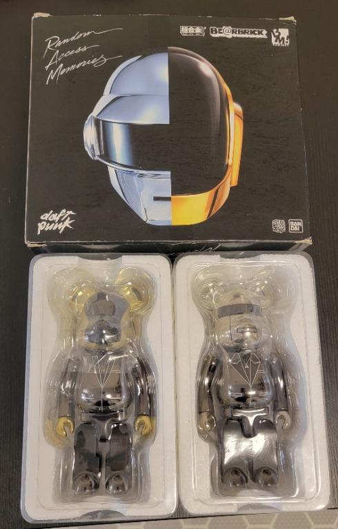 Bearbrick 200% 超合金Daft Punk 二手, 興趣及遊戲, 玩具& 遊戲類