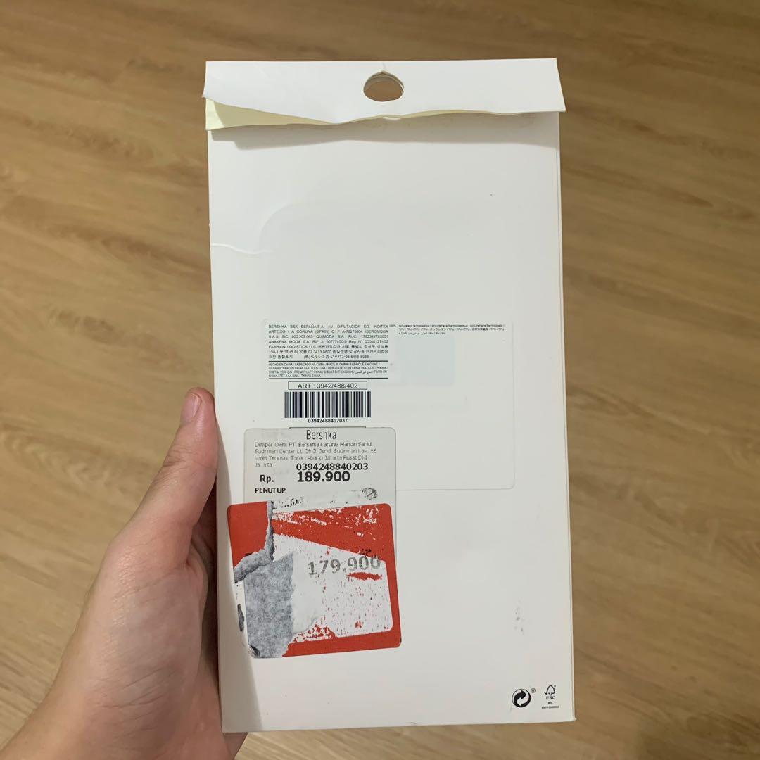 Bershka iPhone XR Black case, Telepon Seluler & Tablet ...