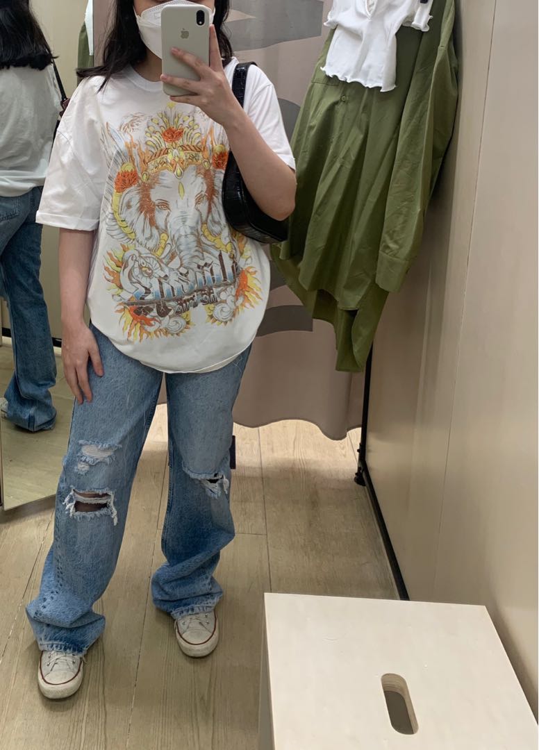 Bershka] White Graphic Tee, Women's 