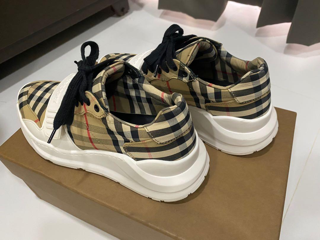 Burberry tenis gucci top